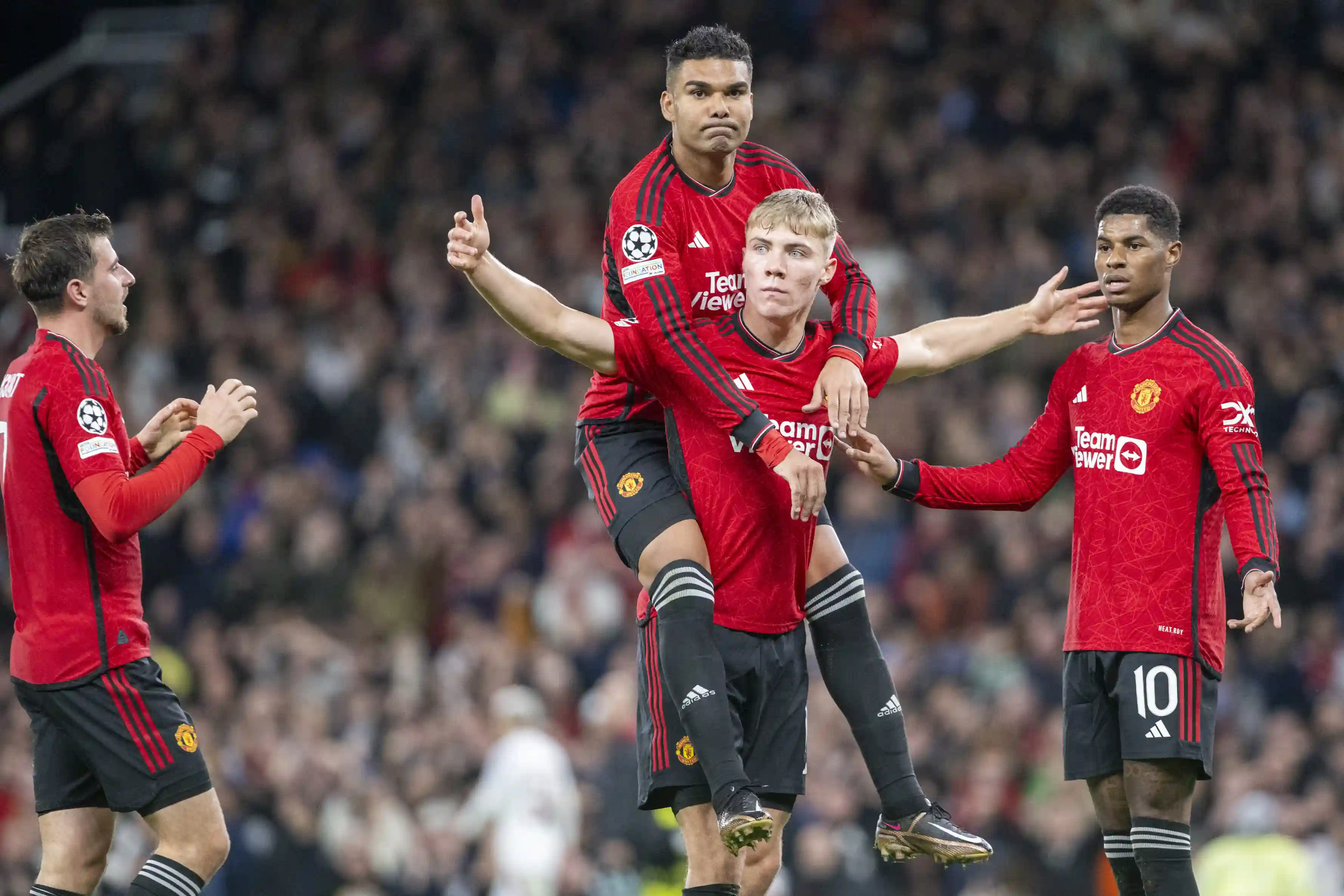 Casemiro dit que Rasmus Hojlund peut définir une ère à Manchester