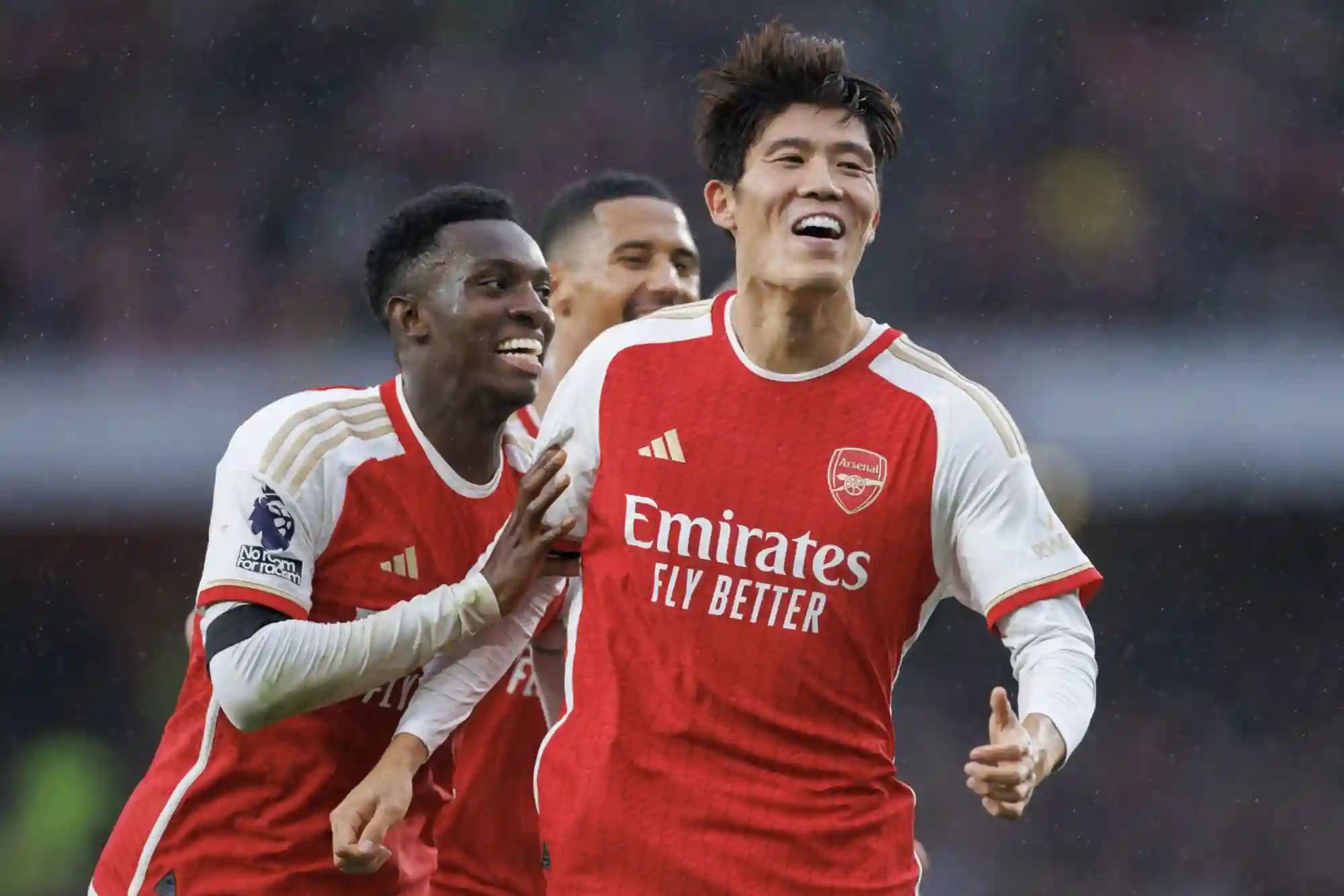 Arsenal Transferts: Bayern Munich Cibunting Move for Takehiro Tomiyasu