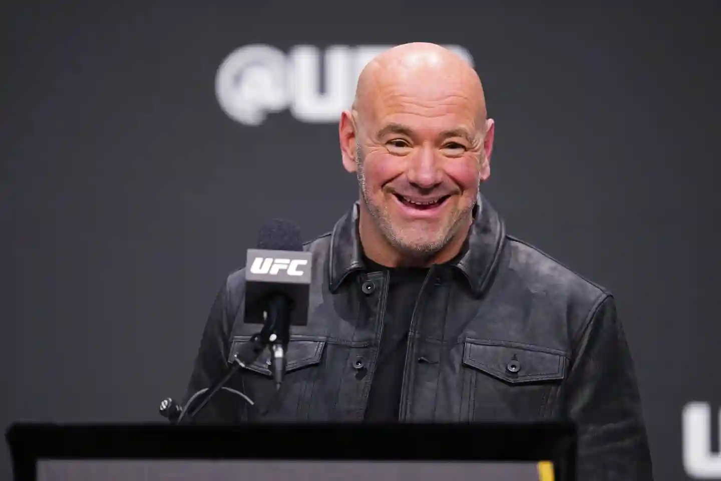 Le patron de l'UFC, Dana White, prend bizarrement le podcast après avoir dit qu'il était une  personne incroyable ''