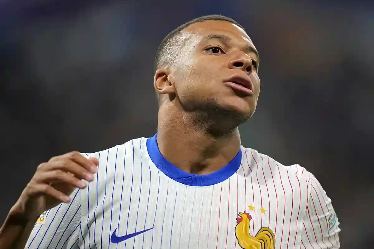 La légende de la France claque Kylian Mbappé après ne pas avoir joué comme prévu avec son équipe nationale et le Real Madrid