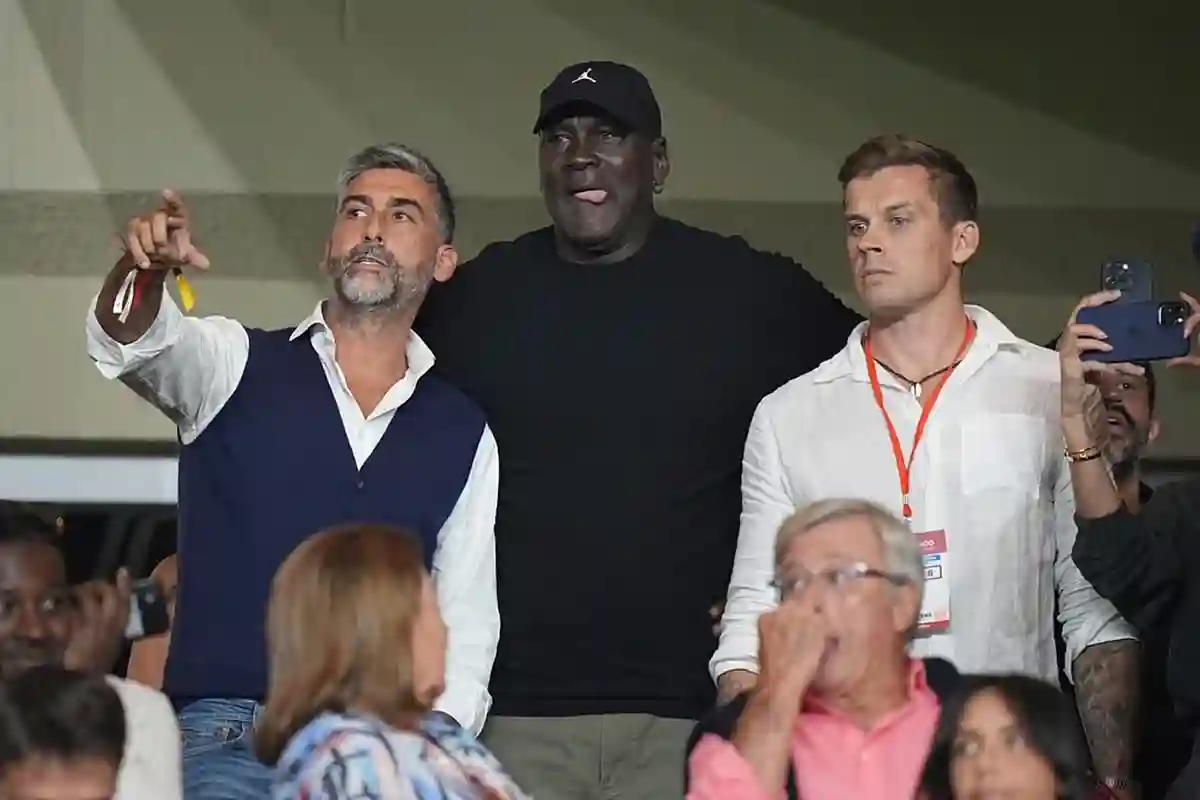 Michael Jordan, le plus récent fan de la Ligue des champions: quel match sa Royal Airness a-t-elle décidé d'assister?