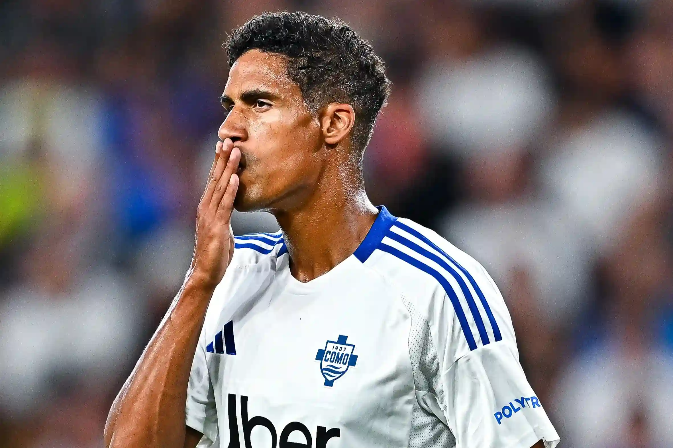 L'ancien star de Manchester United, Raphael Varane, annonce une retraite de choc à l'âge de 31 ans et confirme immédiatement la prochaine décision