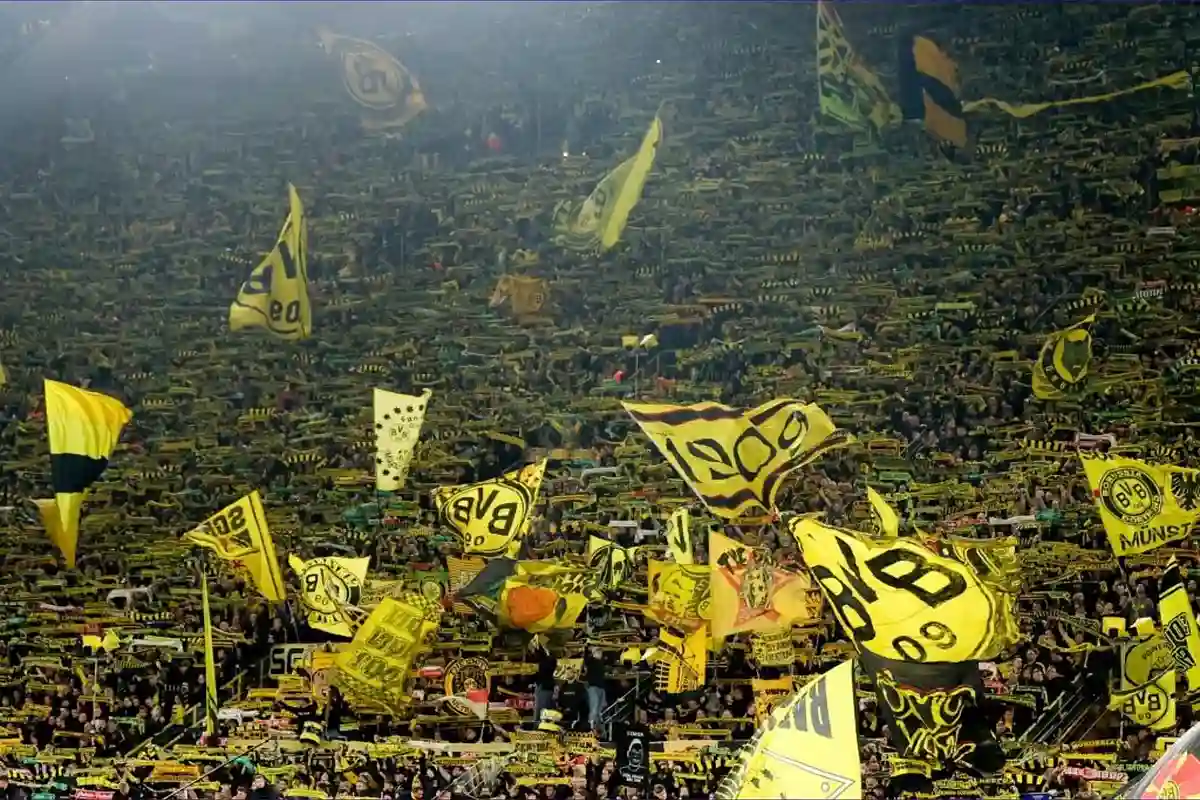 Le Dortmund soulève un mur indestructible dans les yeux de l'Europe dans le parc Iduna Signal