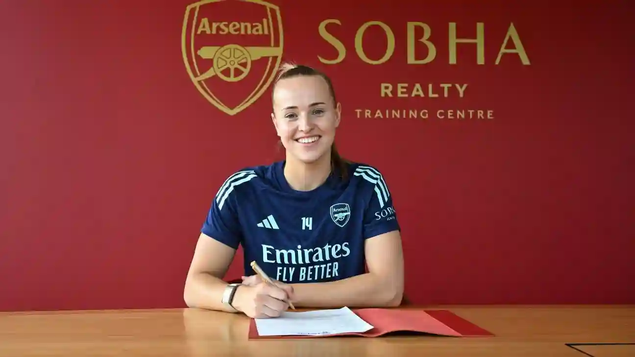 «Nous avons défendu en équipe», explique Potm van Domselaar, après que les femmes d'Arsenal sécurisent WSL gagne