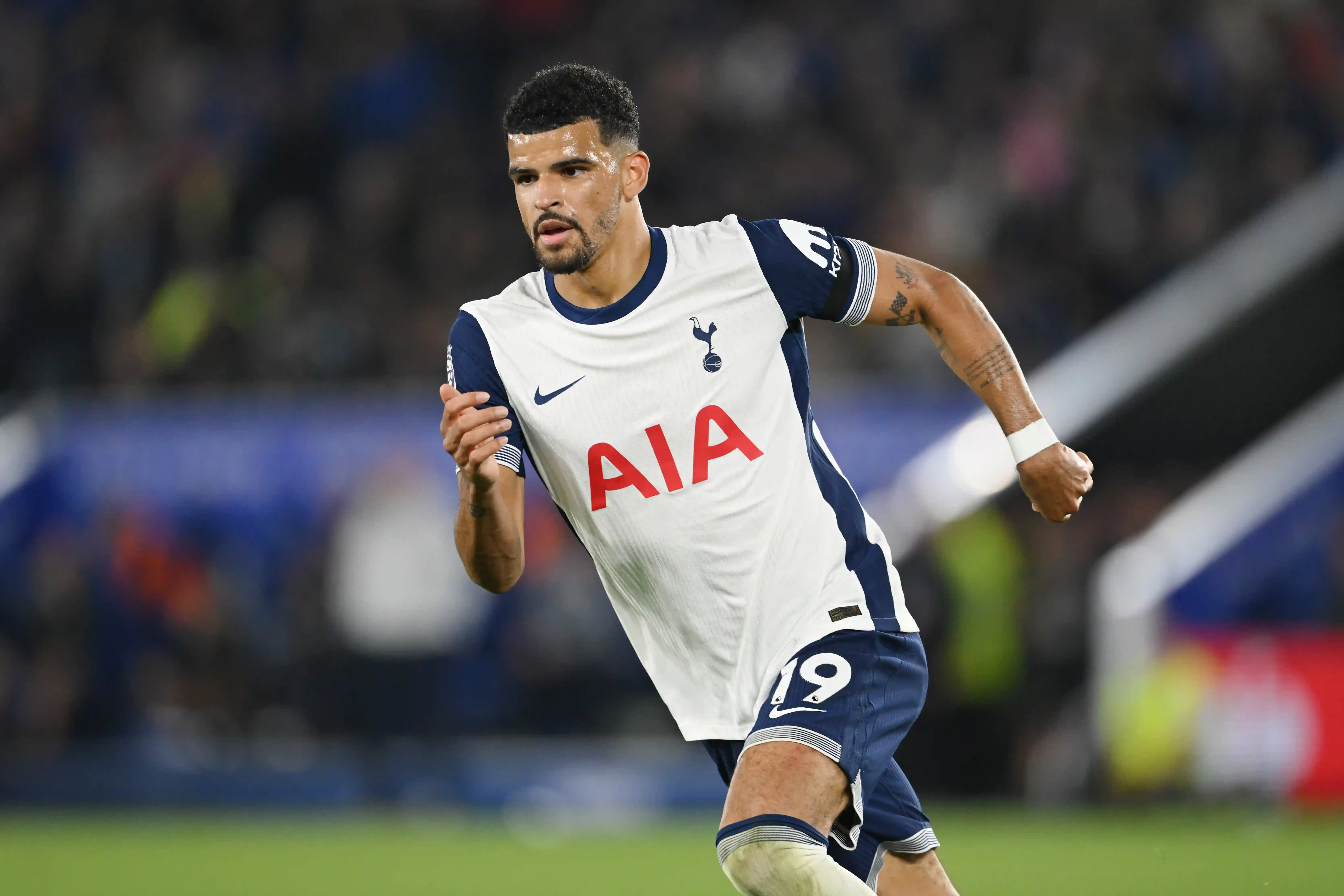 Tottenham dit aux fans d'arrêter de chanter une chanson qui fait référence à Mikel Arteta et Dominic Solanke