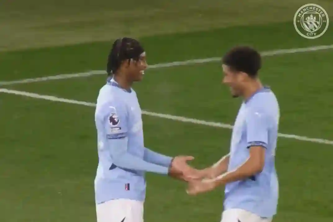 Le fils de la légende de l'Angleterre obtient de superbes tours de chapeau de 22 minutes pour l'équipe de jeunes de Manchester City après la substitution de la mi-temps