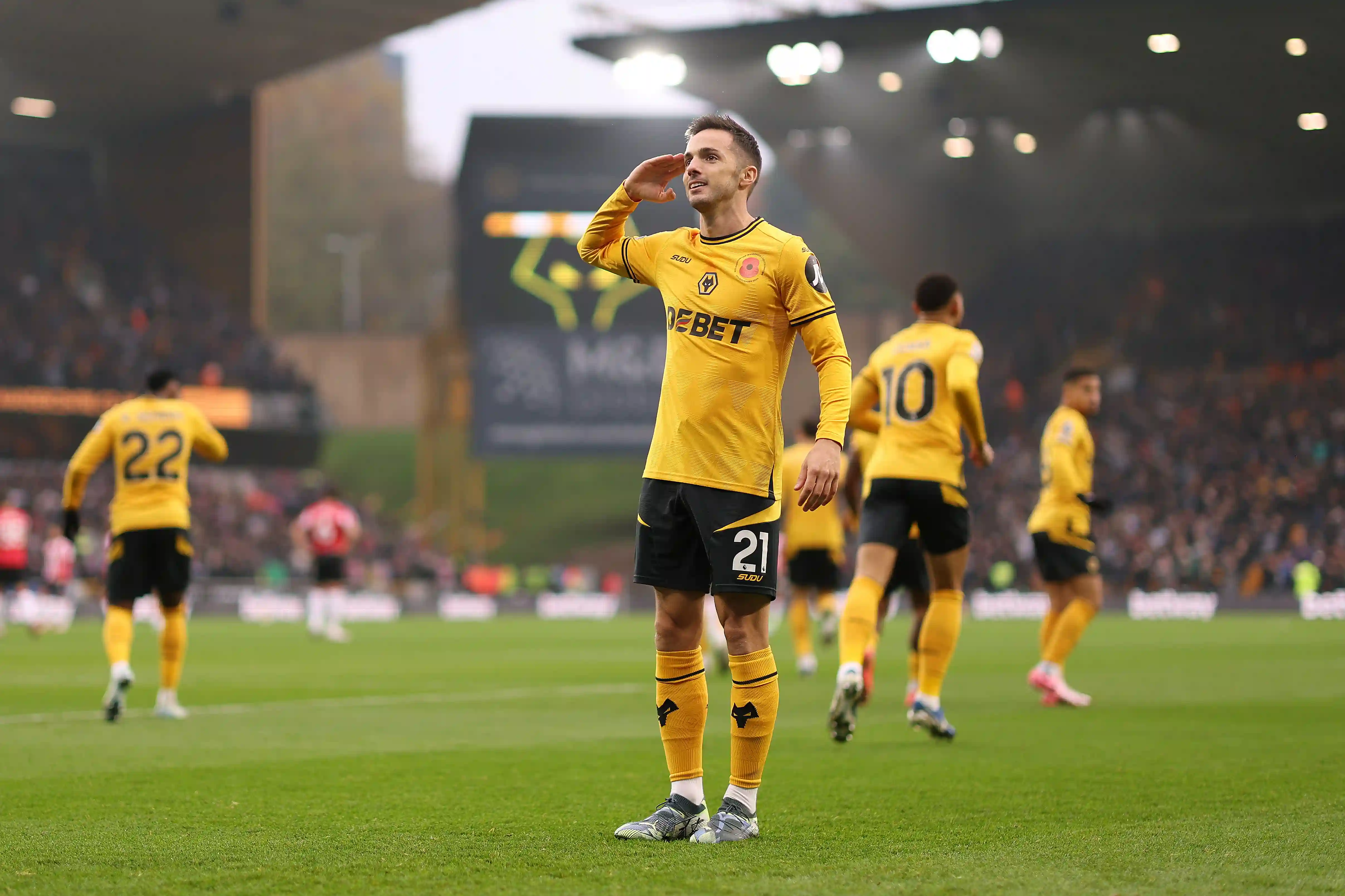 Wolves Break Club Record et met fin à la sécheresse de la Premier League brutale avec victoire sur Southampton