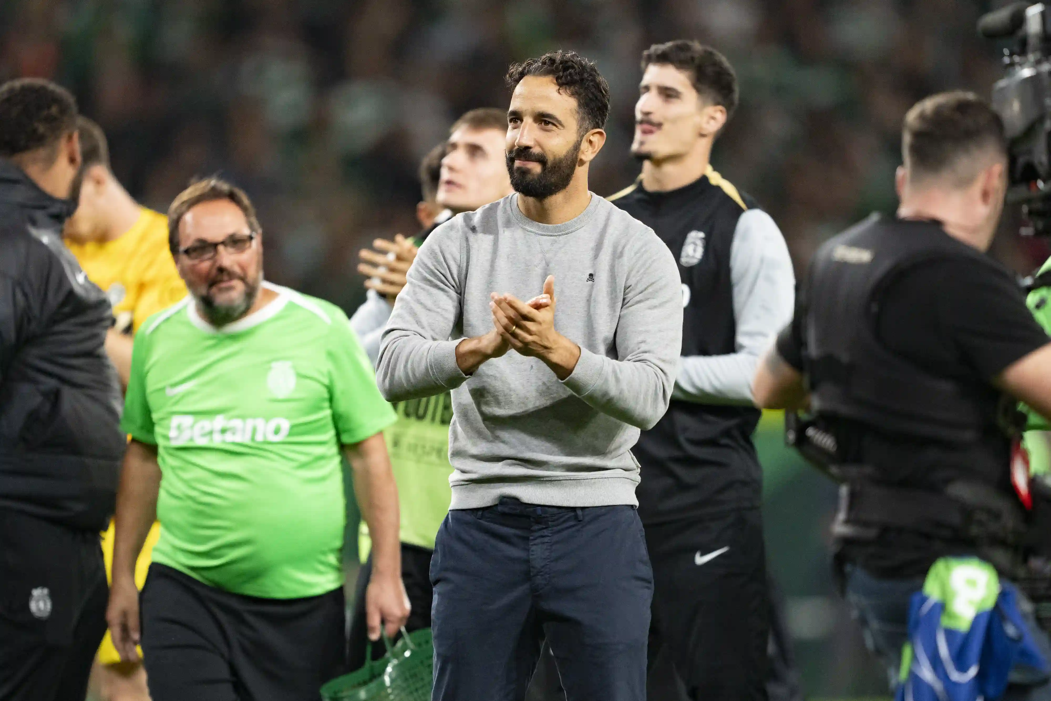 Pourquoi la date de début de Ruben Amorim à Manchester United a été repoussée malgré la fin de Sporting Lisbonne Sort