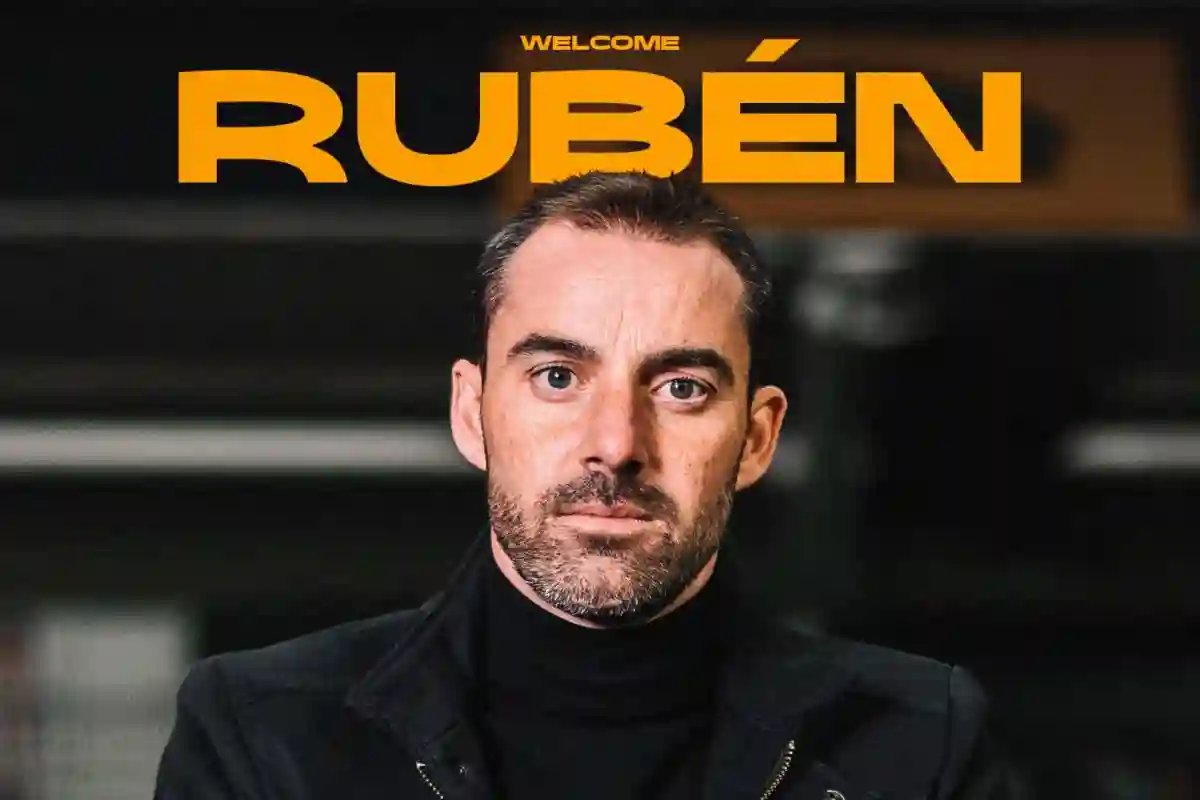 Rubén Sellés, entraîneur de New Hull City