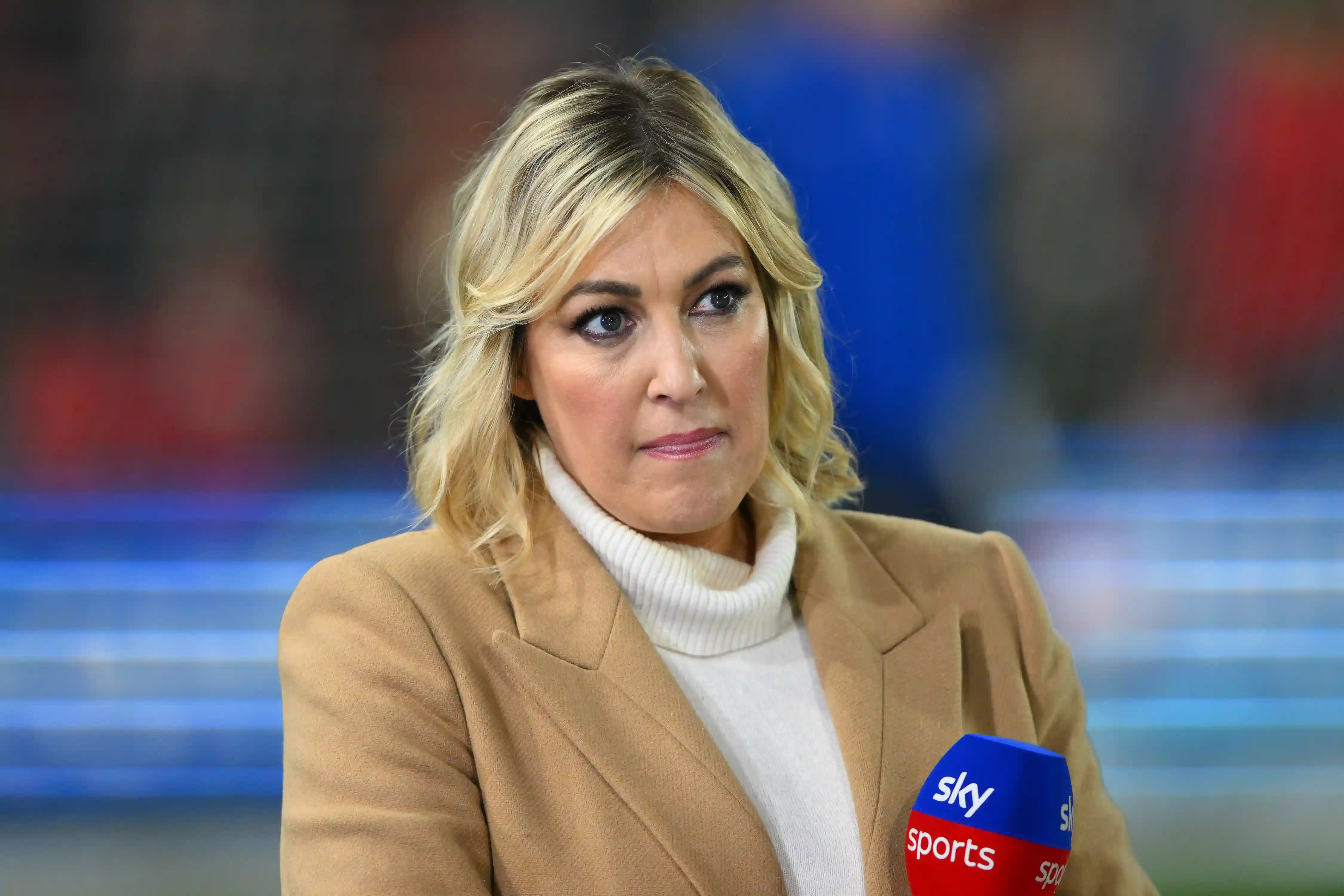 Le nouvel match du jour l'hôte Kelly Cates a déclenché une fois Cristiano Ronaldo dans un moment d'interview maladroit