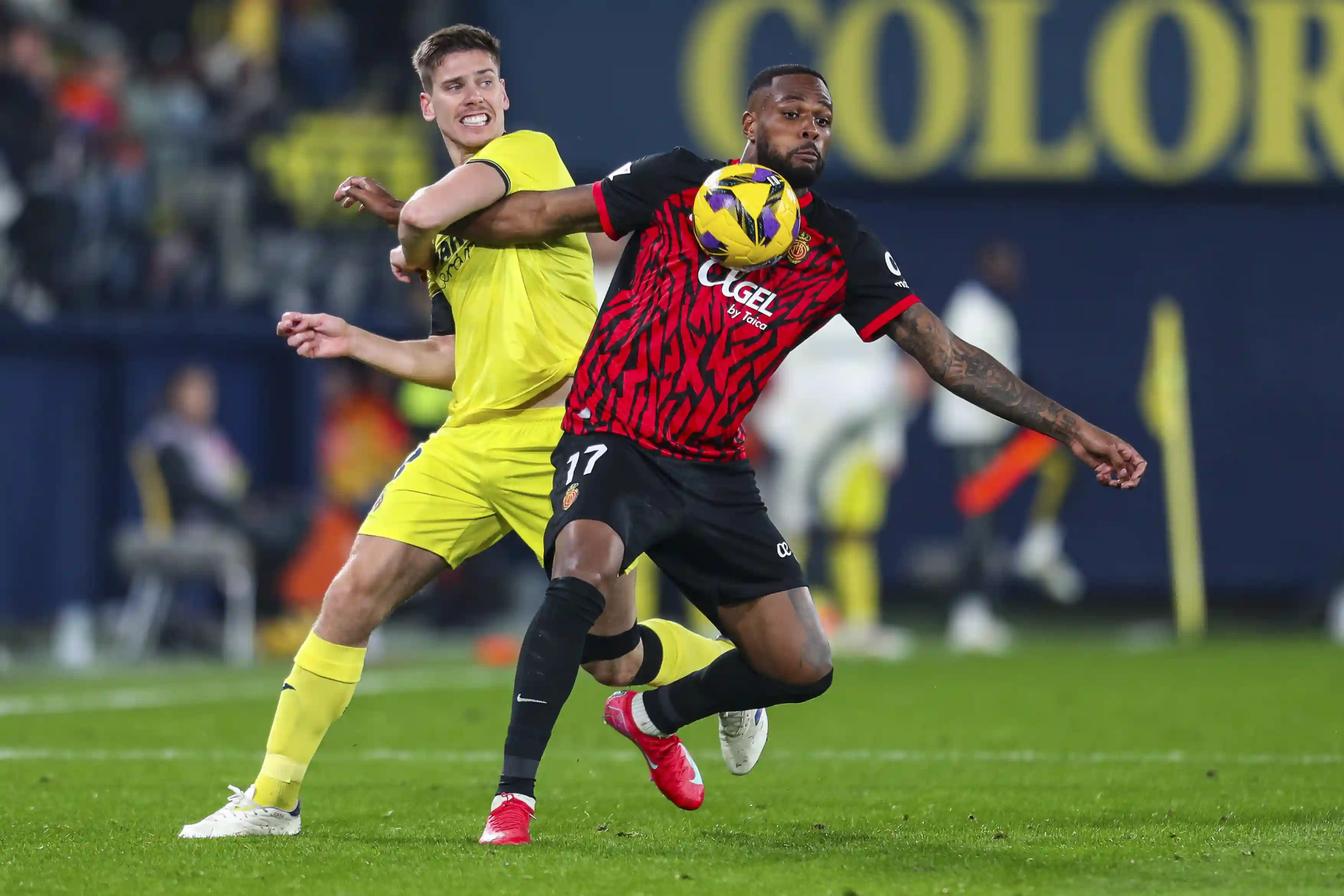 L'ancien star de Tottenham, Juan Foyth, pour les pourparlers pour retourner en Premier League en janvier