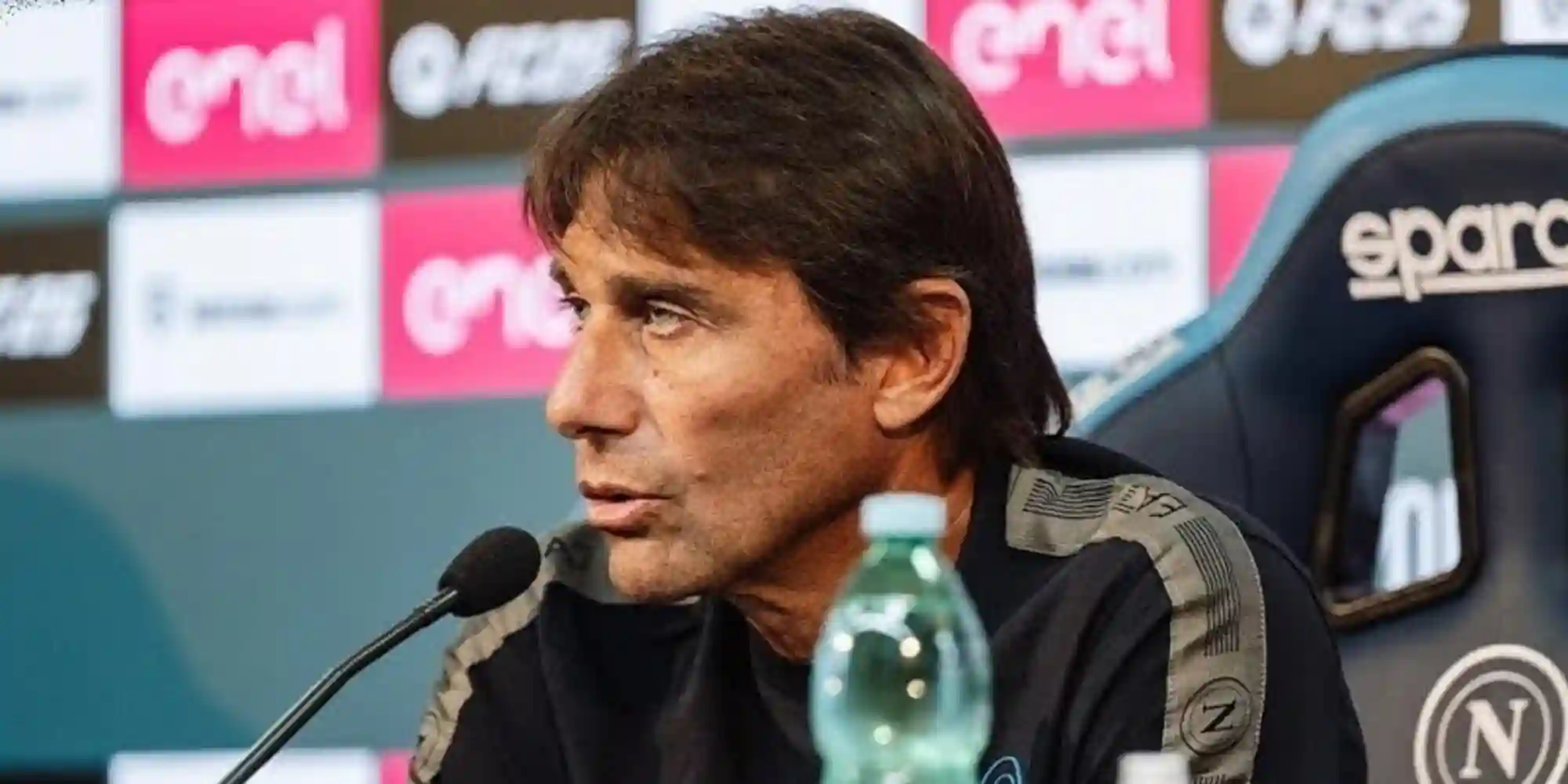 Conte à l'attaque: Naples, points en sueur et pas en voiture comme les autres