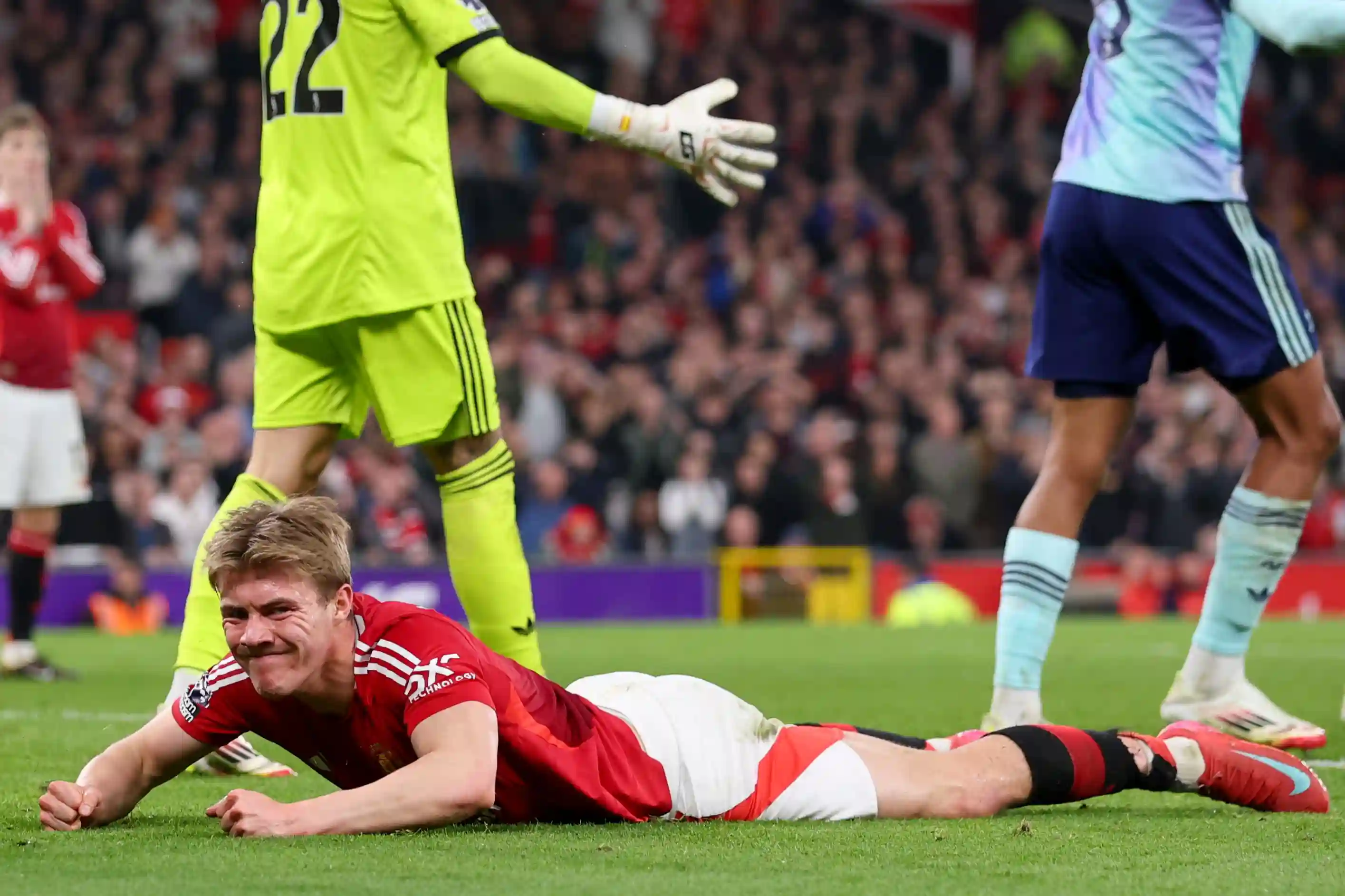 La légende de Manchester United a repéré la console Rasmus Hojlund après un camée décevant de 14 minutes