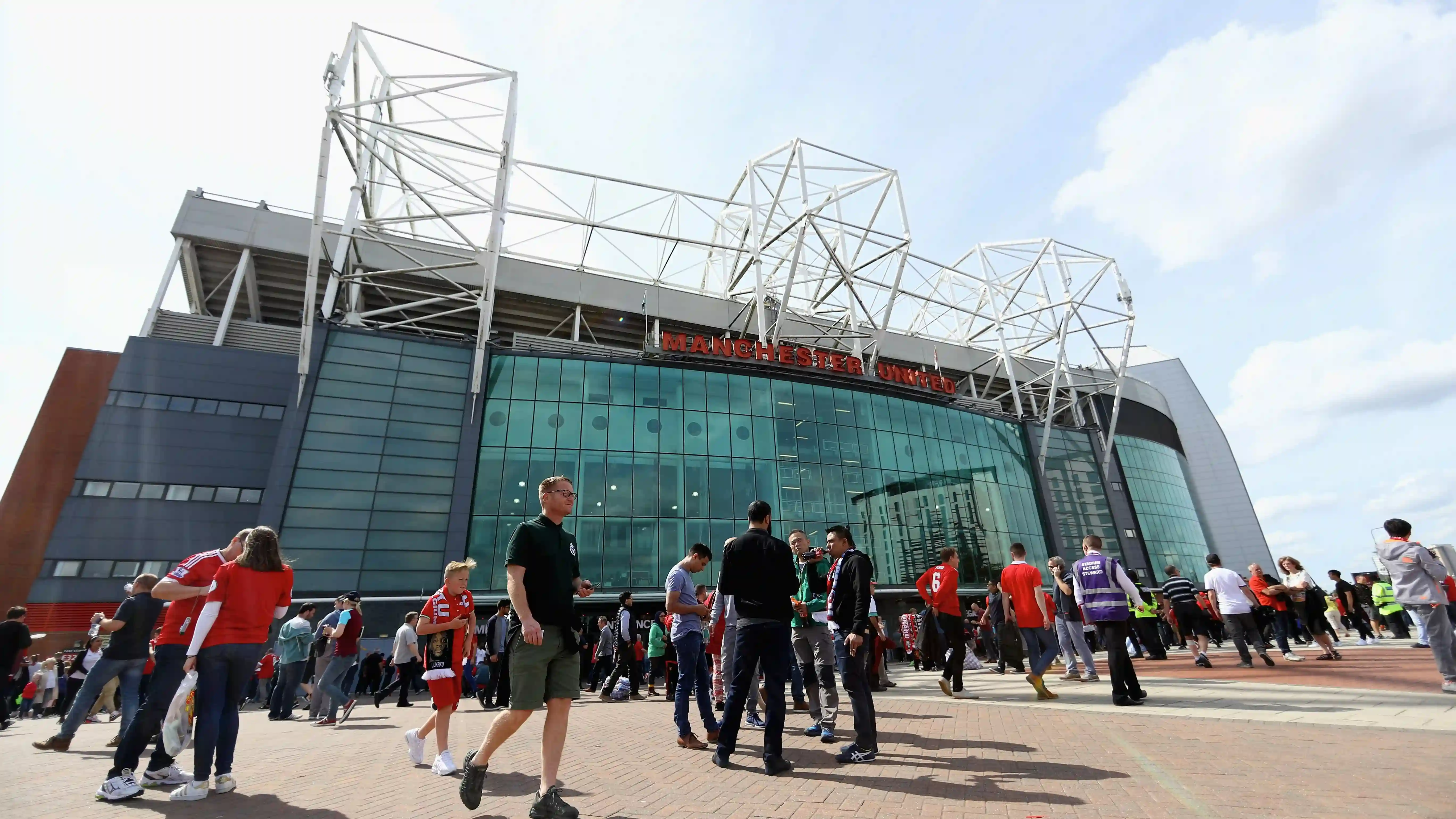 Manchester United prévoit de construire un nouveau stade avec une capacité record de remplacer Old Trafford dans un projet de 2 milliards de livres sterling